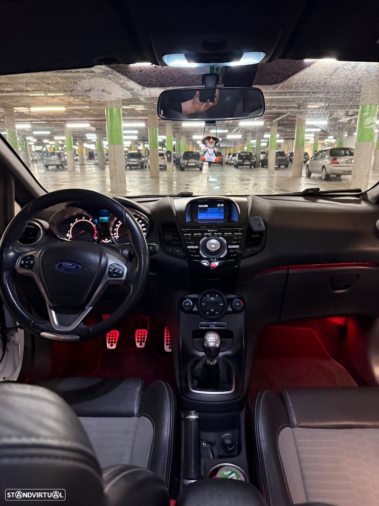Ford Fiesta 1.6 EcoBoost c/ Pack Pele Desportiva ST - 6