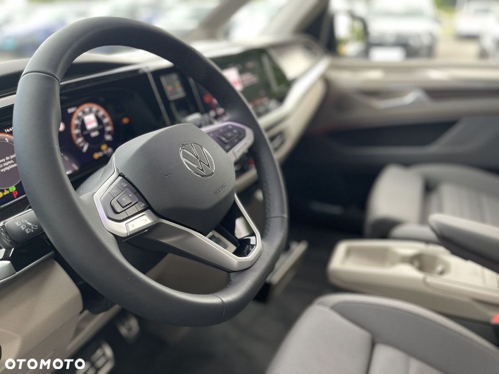 Volkswagen Multivan - 12