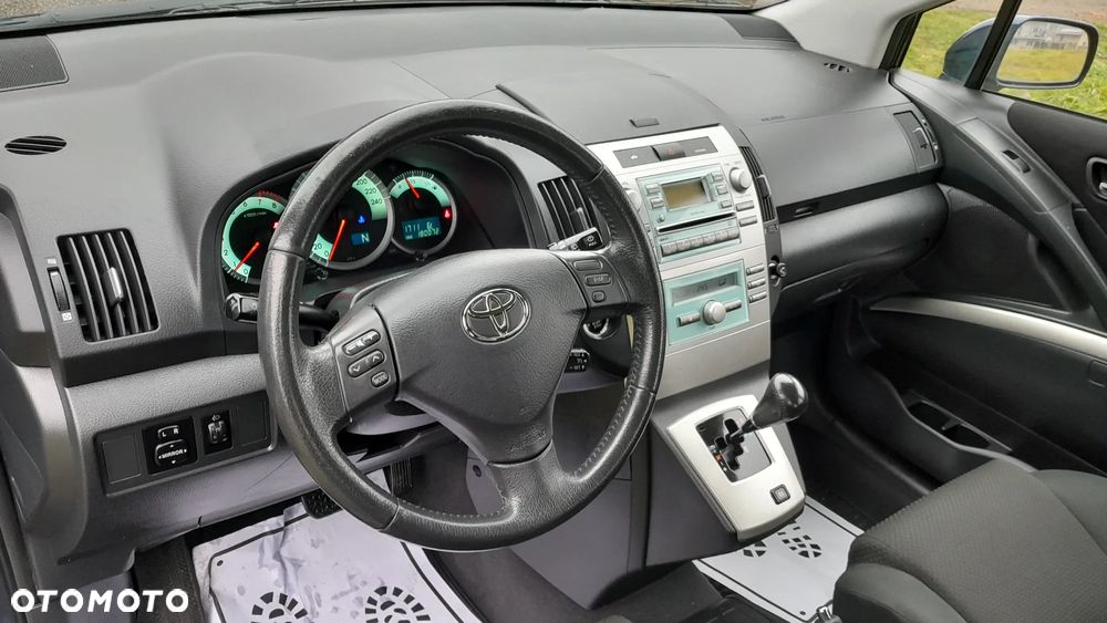 Toyota Corolla Verso - 16