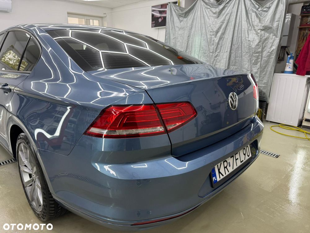 Volkswagen Passat 2.0 TDI BMT Comfortline - 25