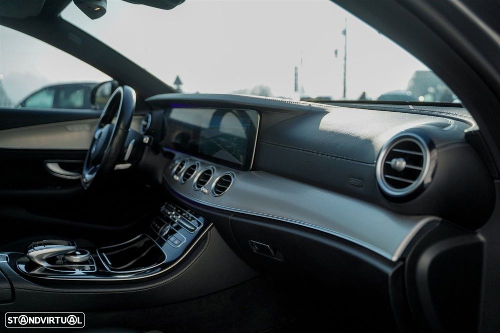 Mercedes-Benz E 220 d AMG Line - 32