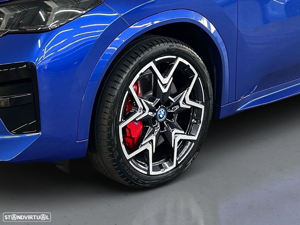BMW iX2 eDrive20 Pack Desportivo M Pro - 4