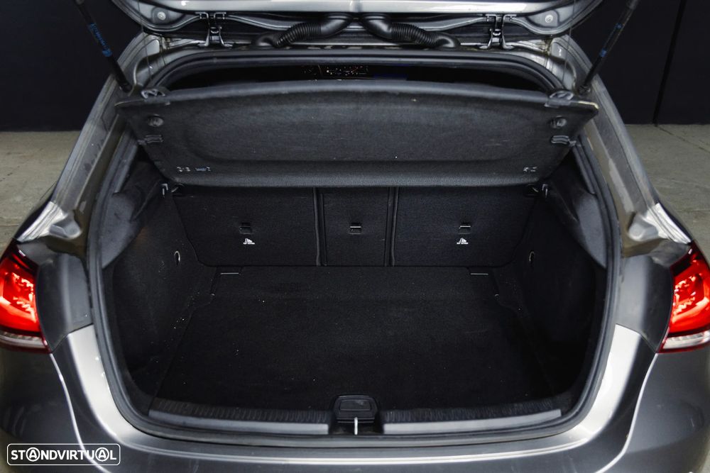 Mercedes-Benz A 180 d 7G-DCT AMG Line - 22