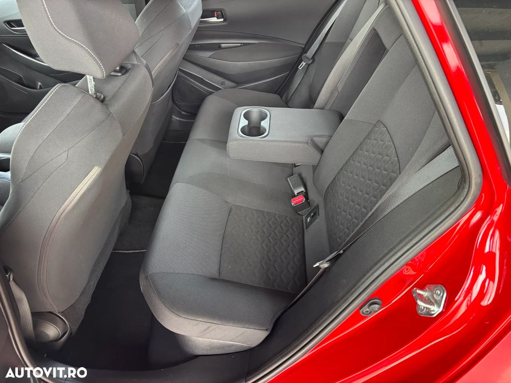 Toyota Corolla 1.8 HSD Business - 38