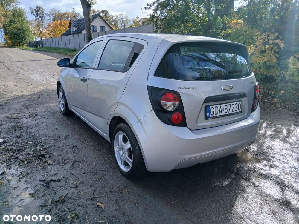 Chevrolet Aveo 1.2 LS - 2