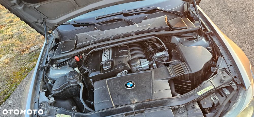 BMW Seria 3 320i - 7