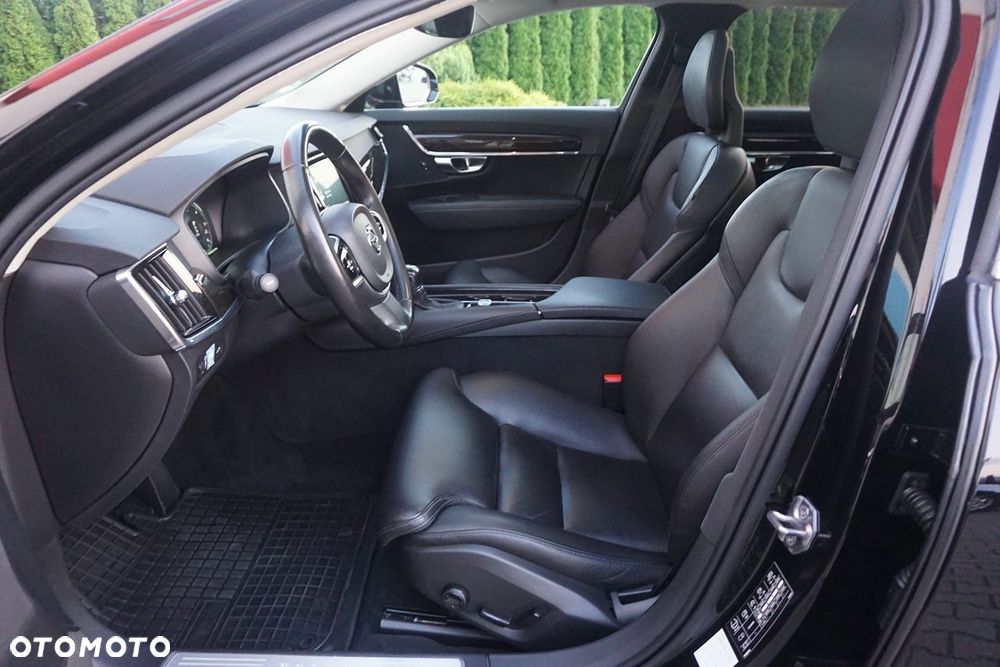 Volvo V90 D4 Momentum - 15