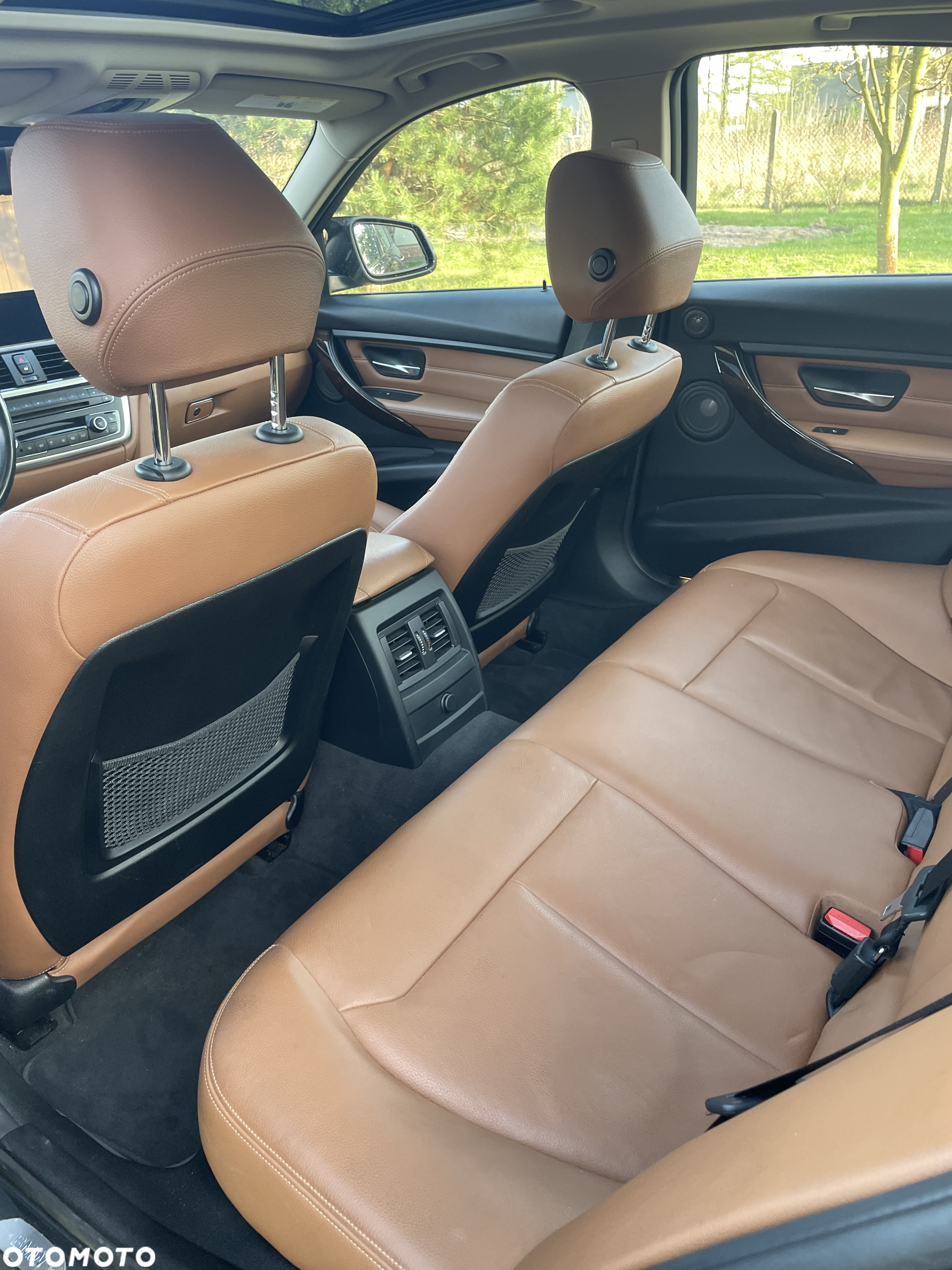 BMW Seria 3 335i Luxury Line - 9