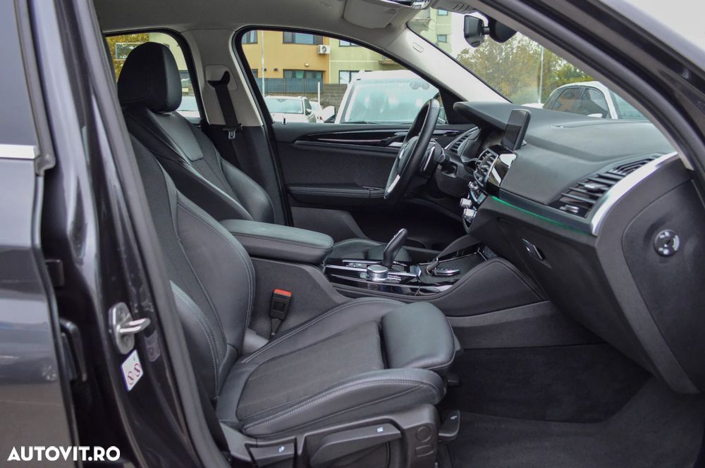 BMW X4 xDrive20d xLine - 33