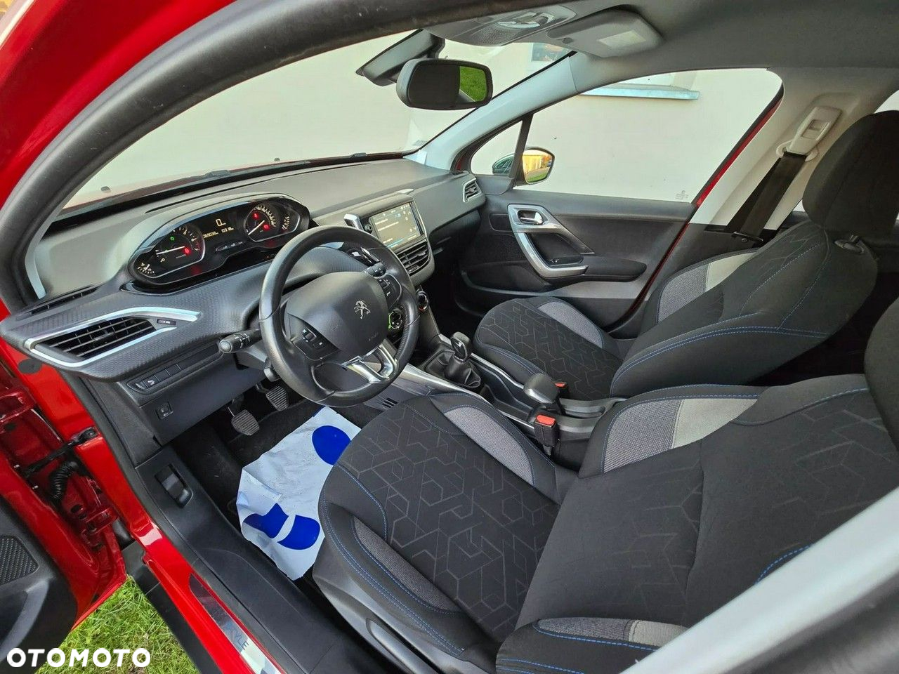 Peugeot 2008 1.2 Pure Tech Style - 13