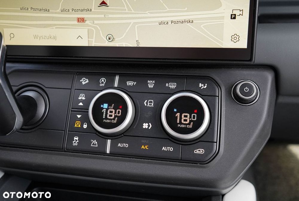 Land Rover Defender 3.0 D350 mHEV X-Dynamic HSE - 22