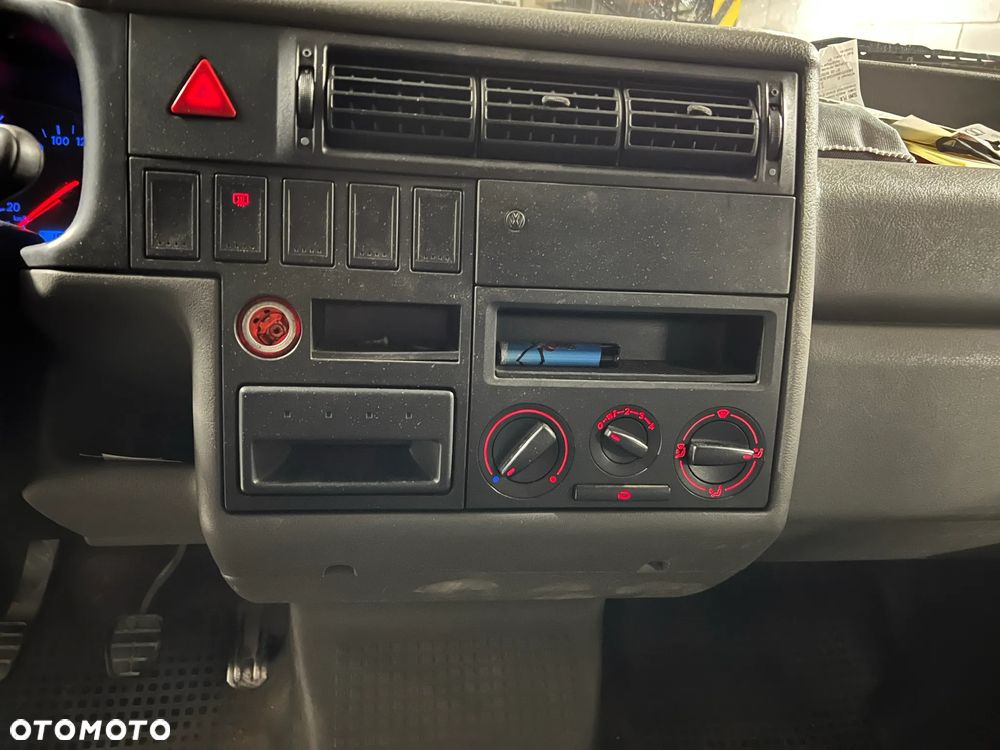 Volkswagen Transporter T4 - 6