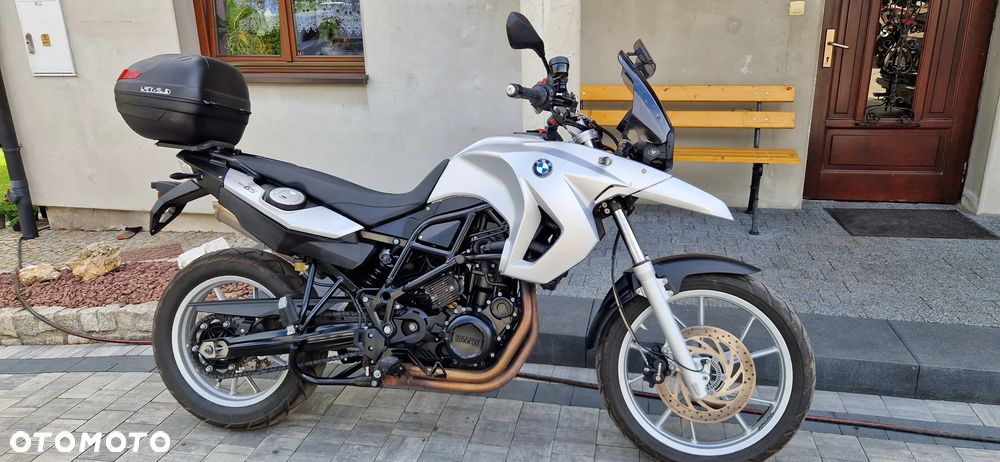 BMW F - 2