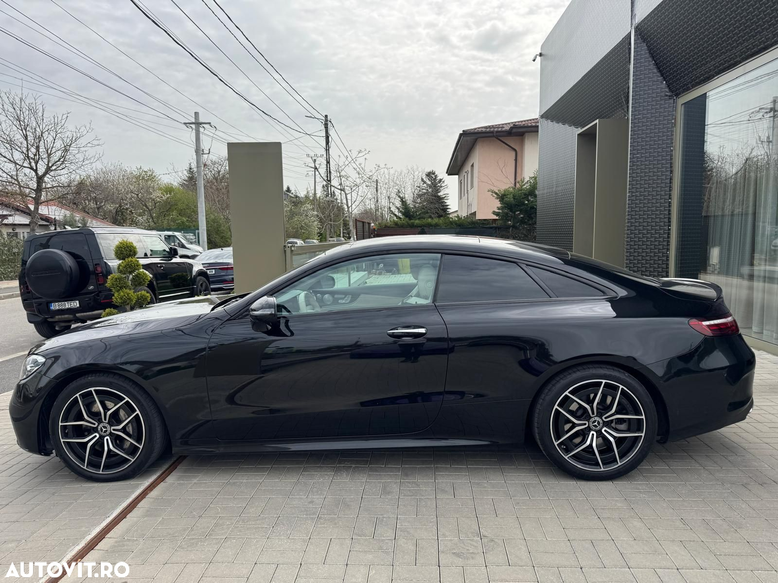 Mercedes-Benz E - 16
