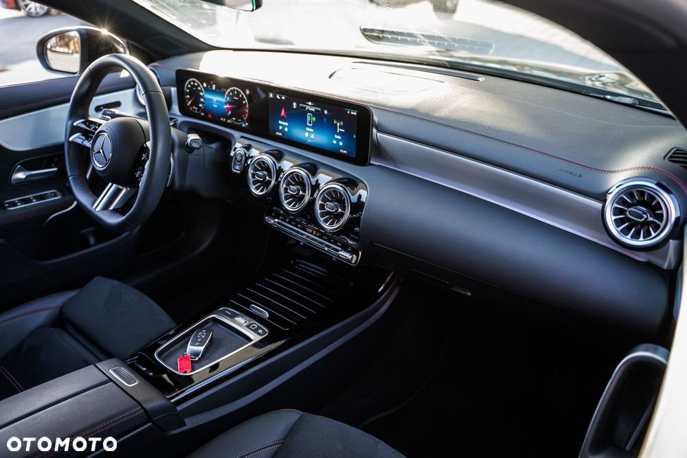 Mercedes-Benz CLA - 14