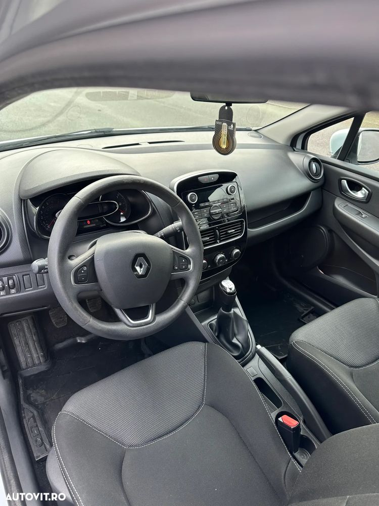 Renault Clio - 17