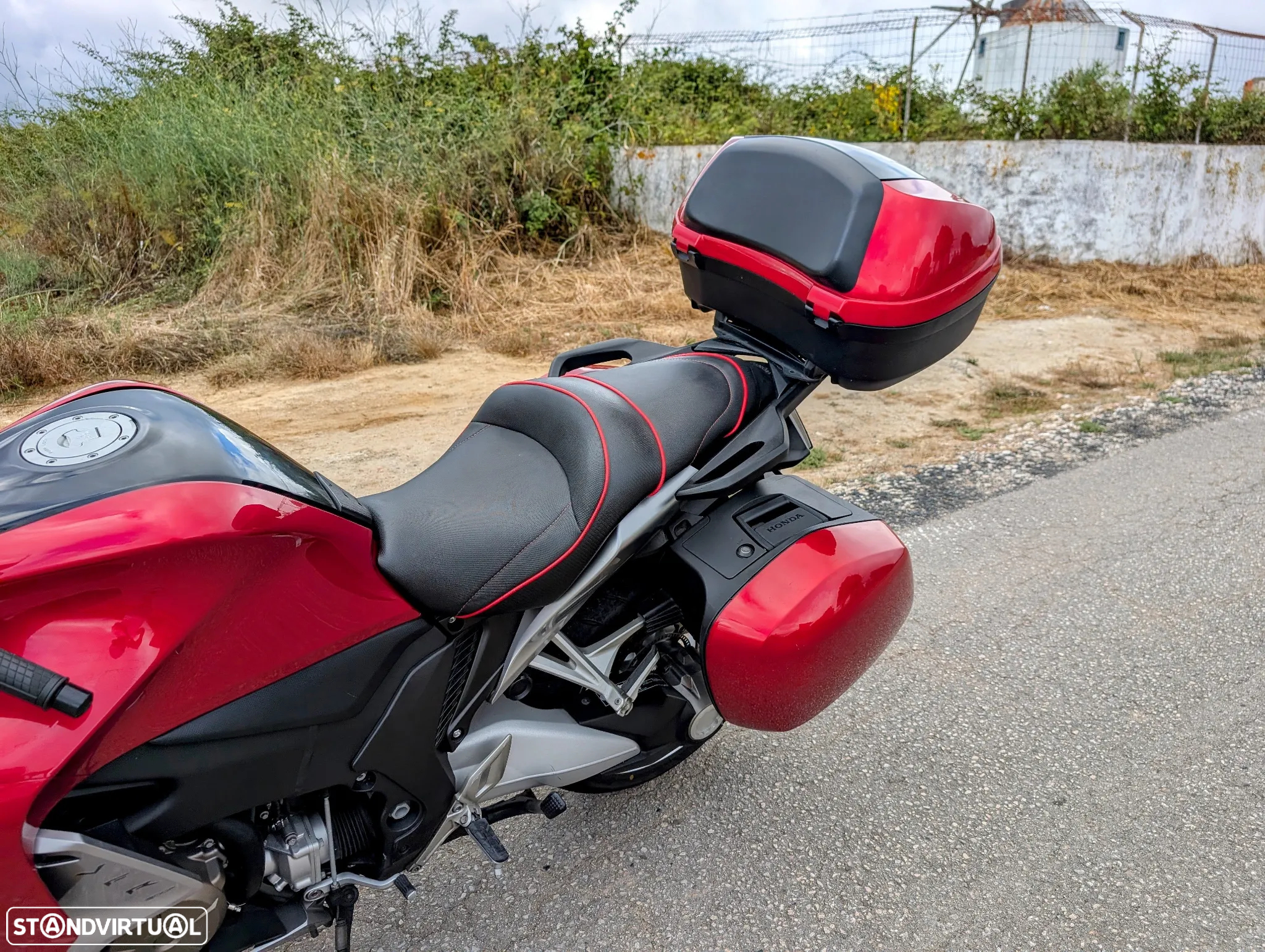 Honda VFR 1200F - 11