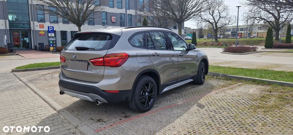 BMW X1 xDrive25d Sport Line - 8