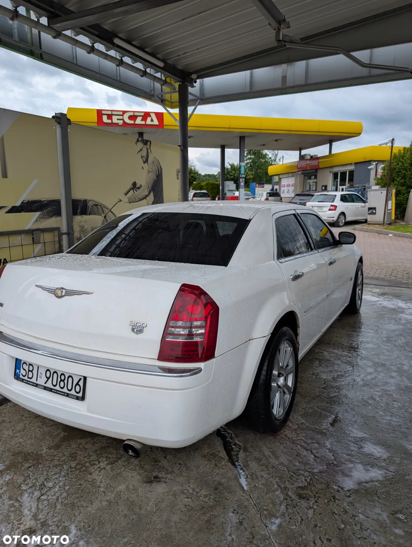 Chrysler 300C 5.7 V8 Hemi AWD - 8