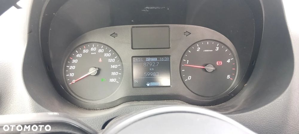 Mercedes-Benz Sprinter - 5