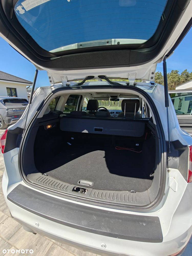 Ford Kuga - 10