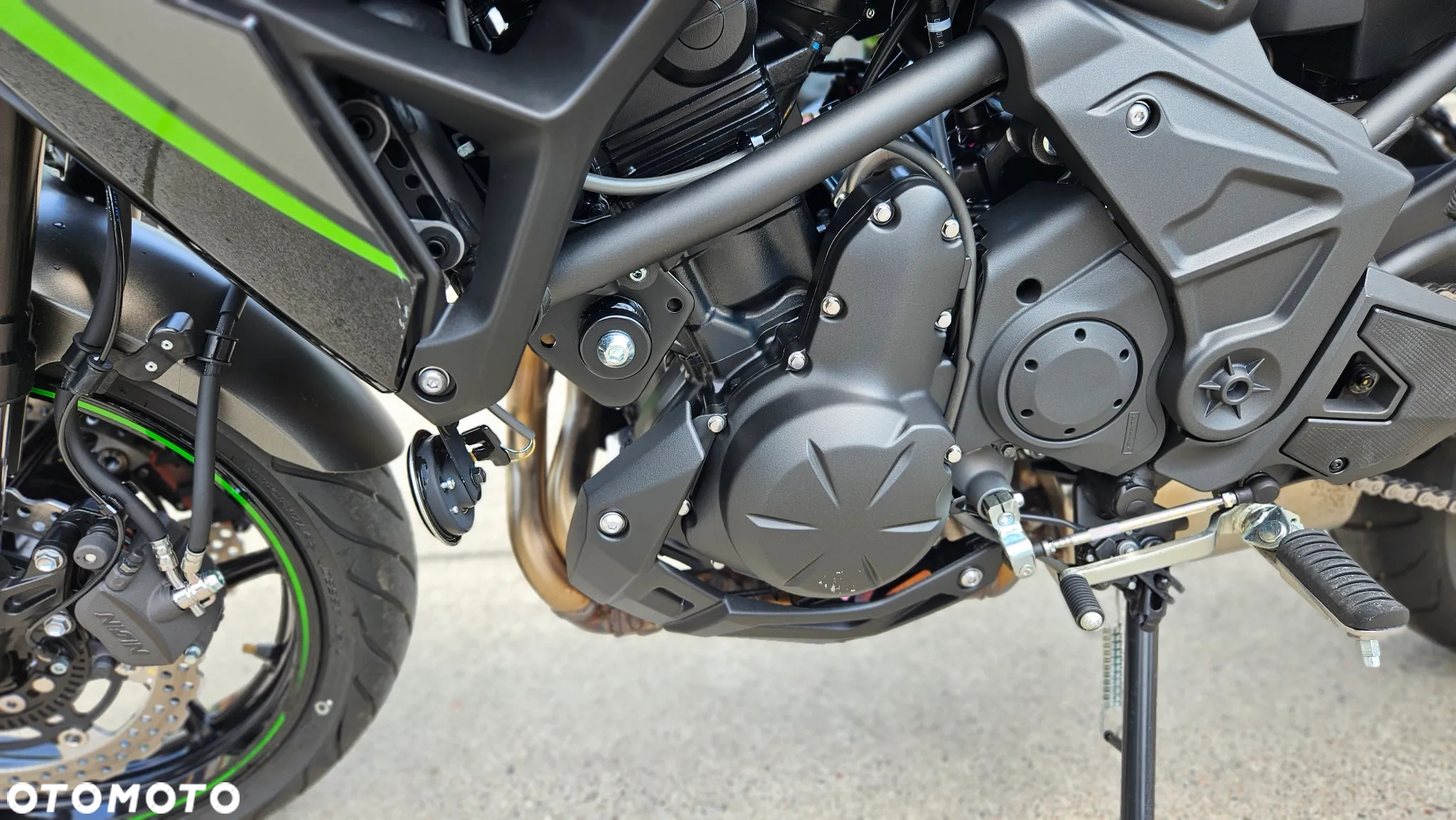 Kawasaki Versys 650 - 12