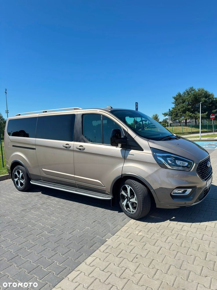 Ford Tourneo Custom - 9