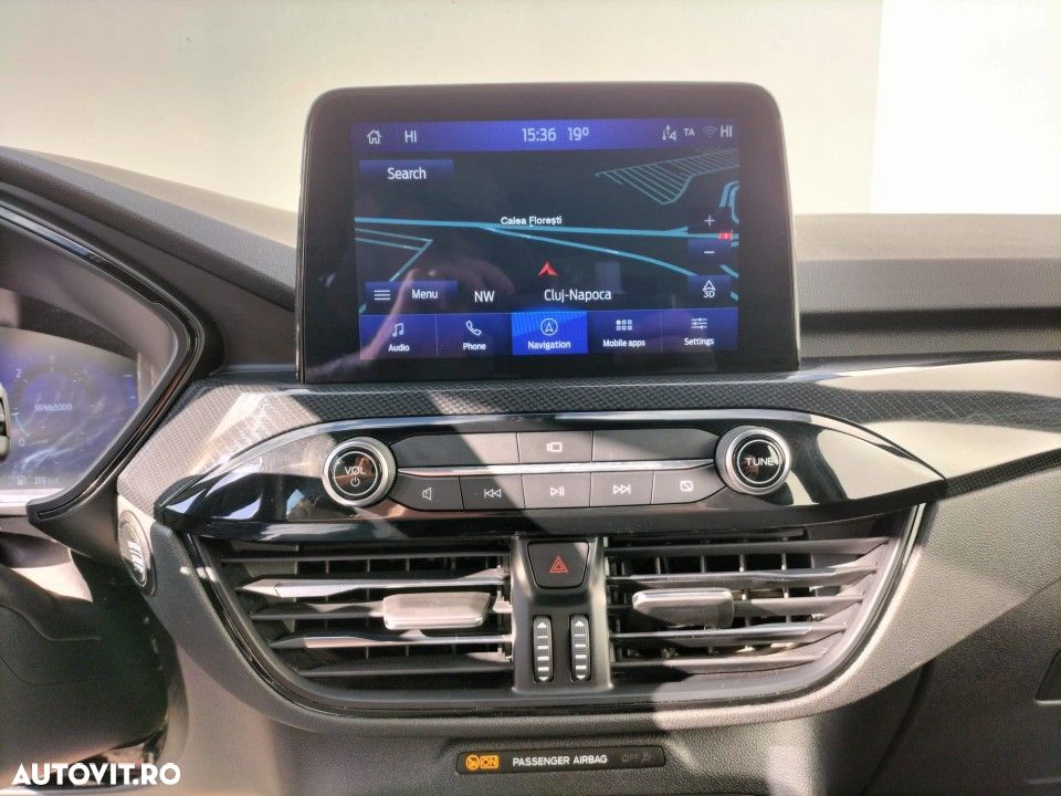 Ford Kuga - 11