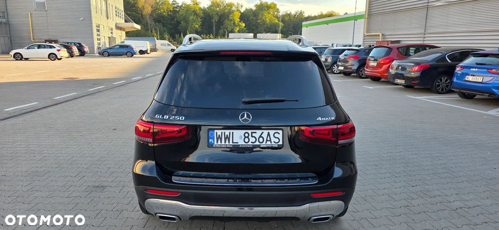 Mercedes-Benz GLB - 7