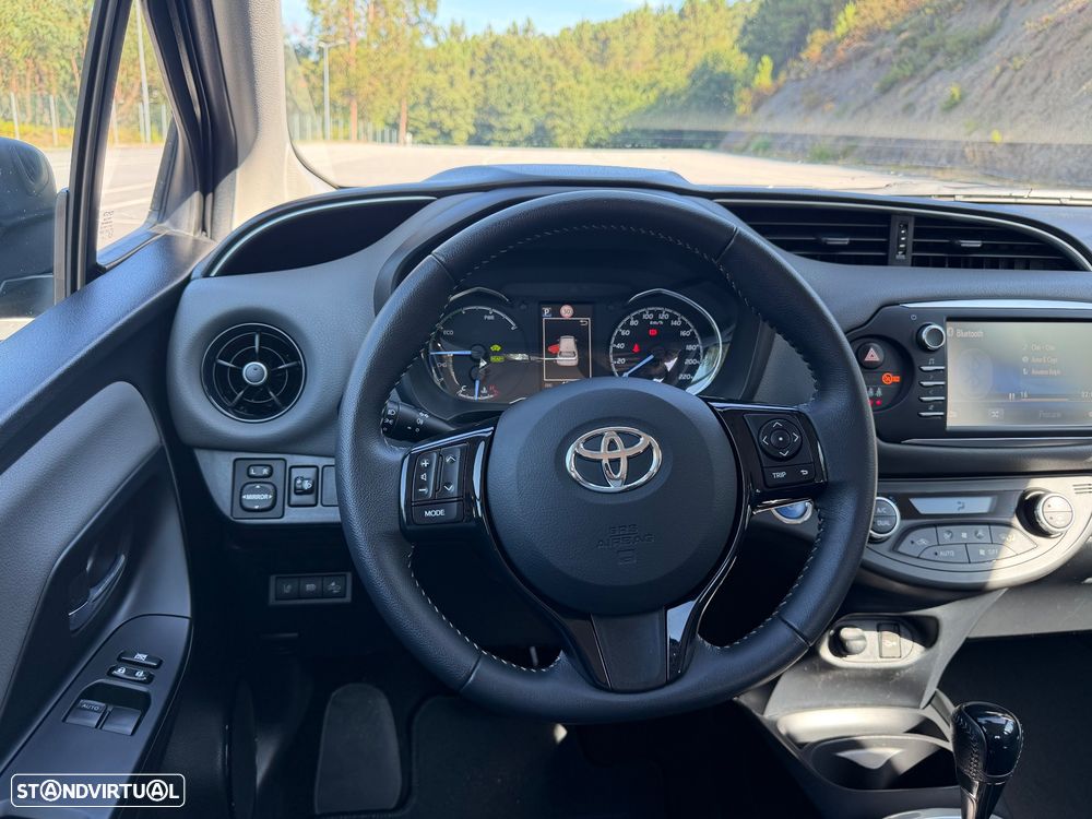 Toyota Yaris 1.5 HSD Comfort+P.Style - 24