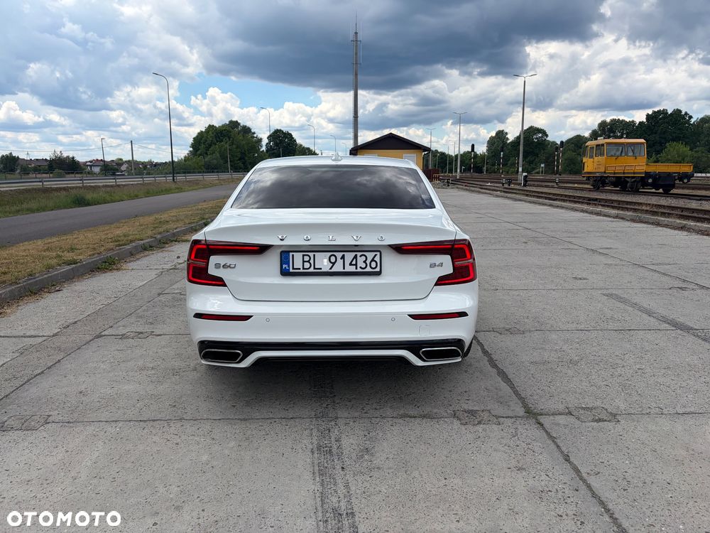 Volvo S60 B4 B R-Design - 15