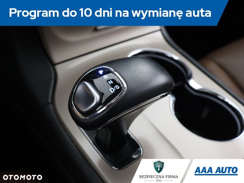Jeep Grand Cherokee - 20
