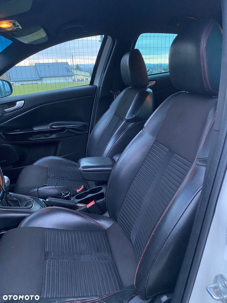 Alfa Romeo Giulietta 1750 TBi Quadrifoglio Verde - 13