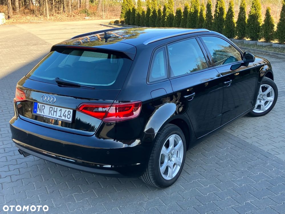 Audi A3 Sportback 2.0 TDI S line Sportpaket - 11
