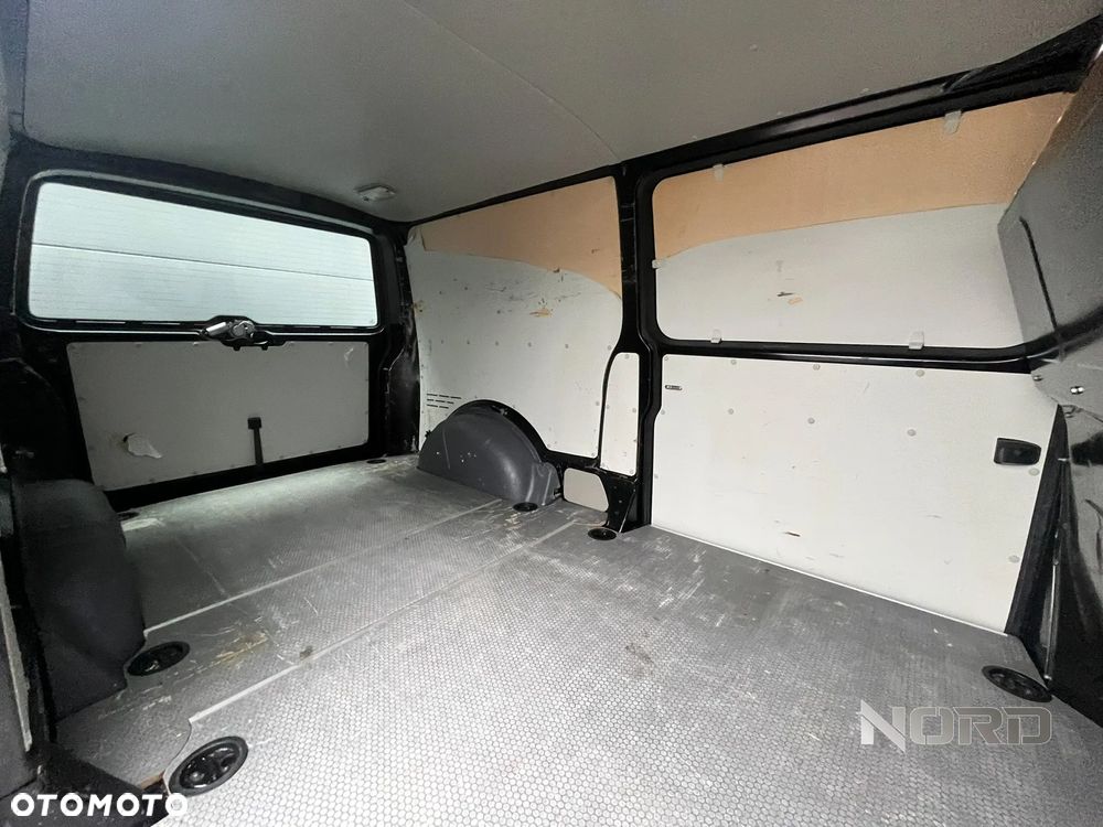 Volkswagen Transporter T6 TSI Plus Trendline - 11