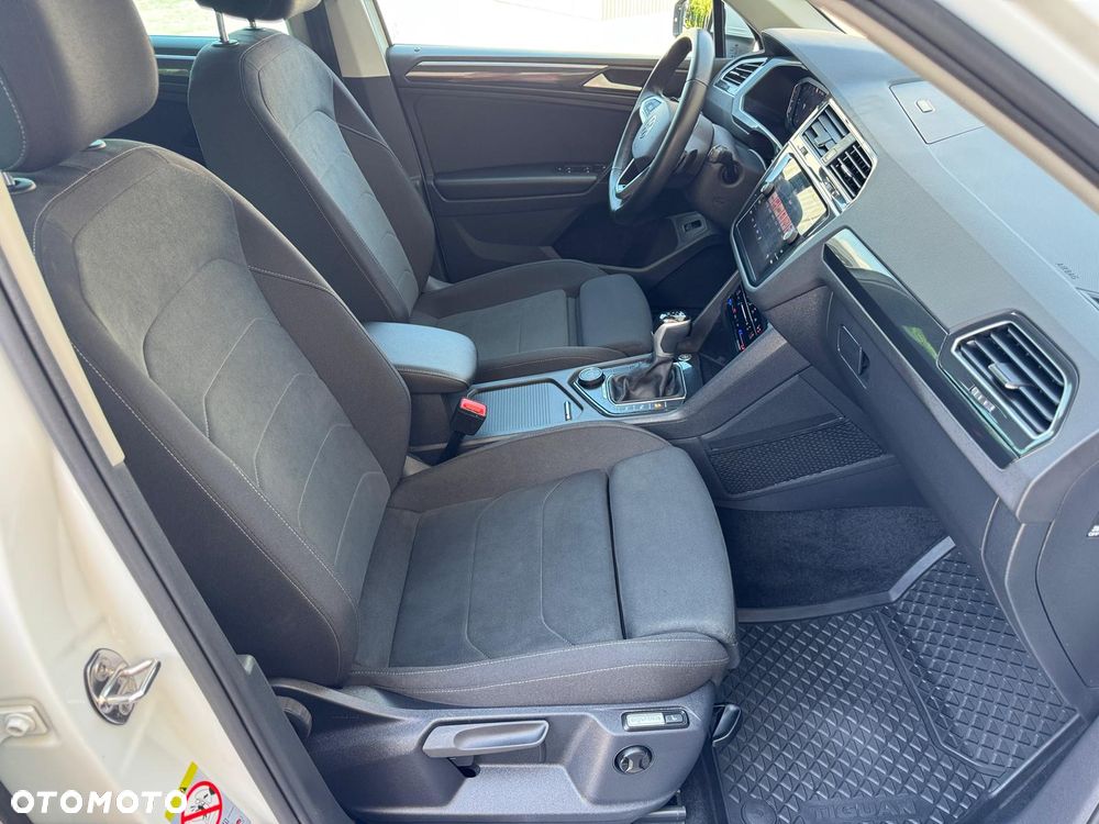Volkswagen Tiguan 2.0 TDI SCR 4Mot Elegance DSG - 20