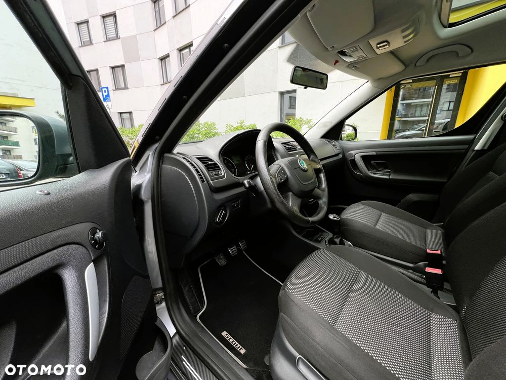 Skoda Roomster 1.4 16V Scout - 5