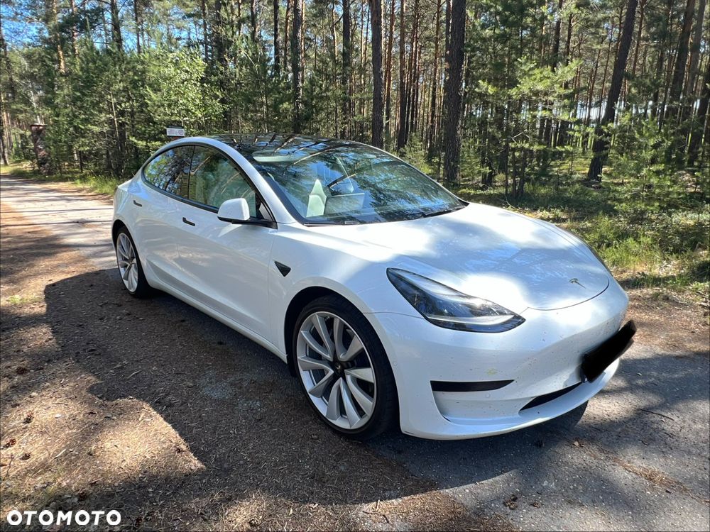 Tesla Model 3 - 6