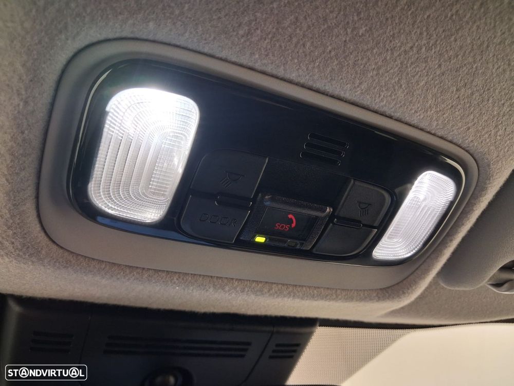 Toyota Yaris Cross 1.5 HDF Comfort Plus - 33