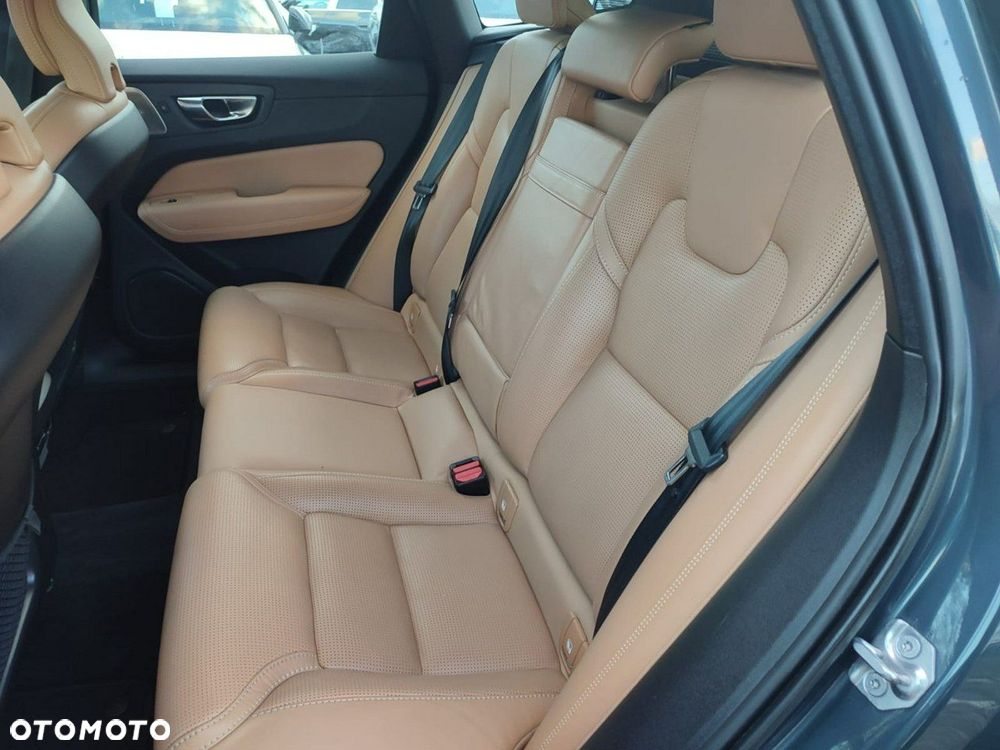 Volvo XC 60 T5 AWD Inscription - 18