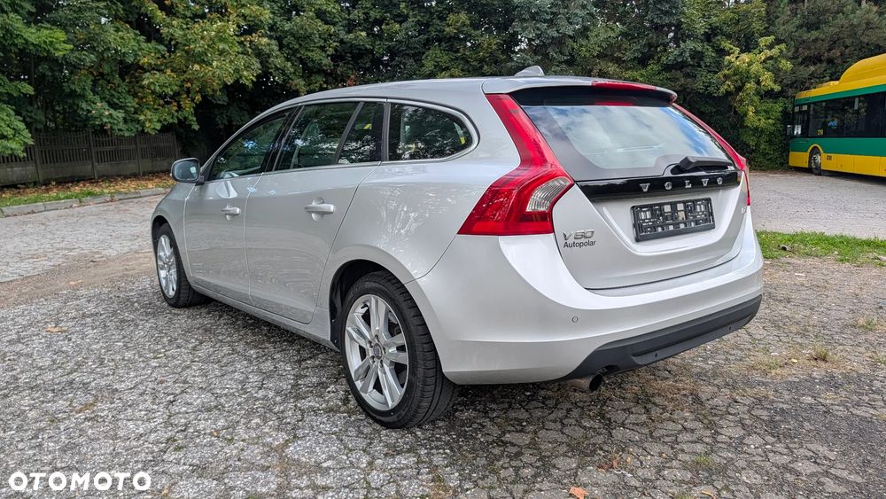 Volvo V60 D4 Business Edition - 5