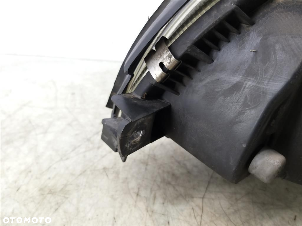 Reflektor lampa przód prawa Volvo S60 I 2000–2010 VALEO 9151852 - 6