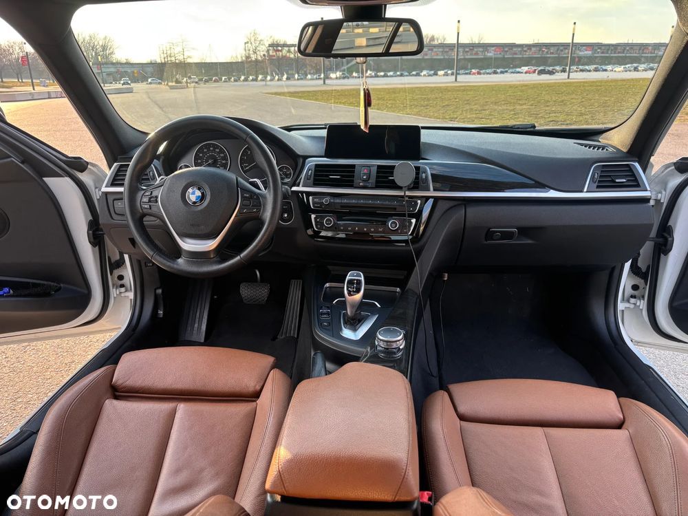 BMW Seria 3 330i Luxury Line sport - 19