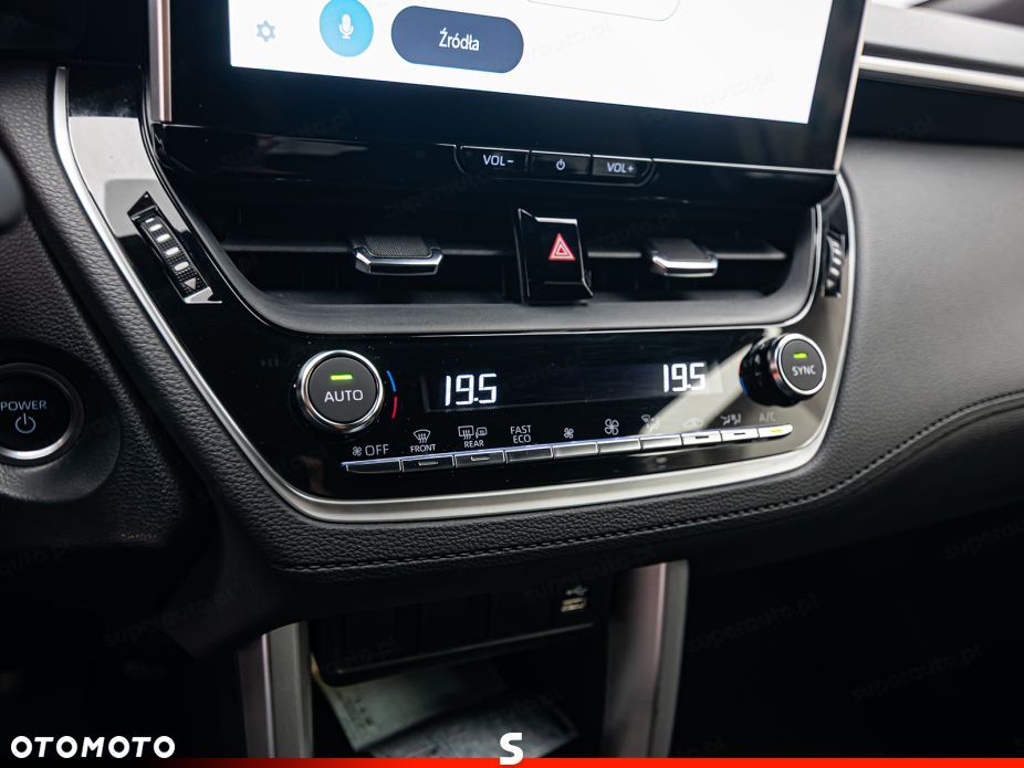 Toyota Corolla Cross 2.0 Hybrid Comfort - 18