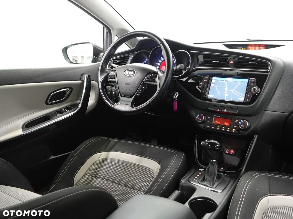 Kia Ceed 1.6 CRDi 136 DCT ISG Spirit - 29