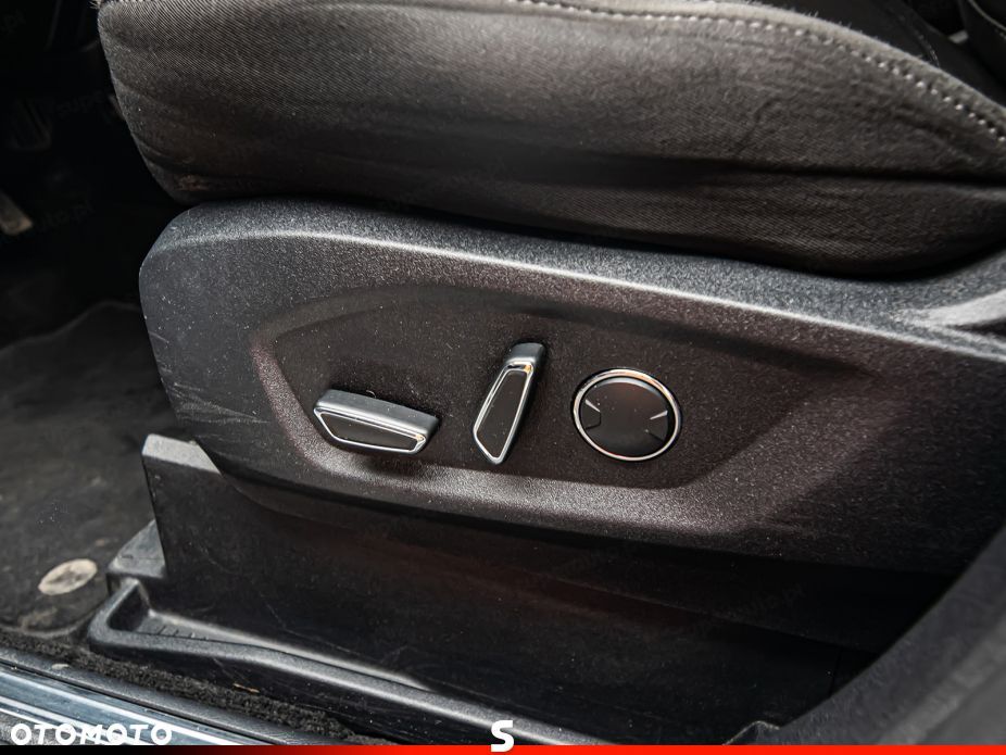 Ford S-Max - 9