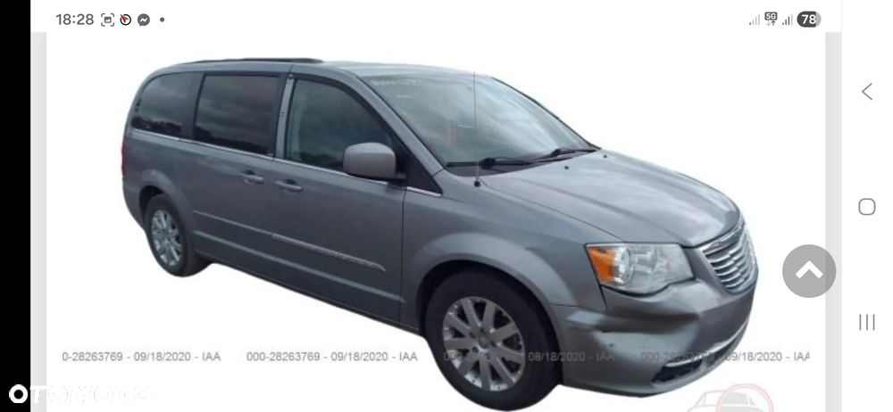 Chrysler Town & Country - 23