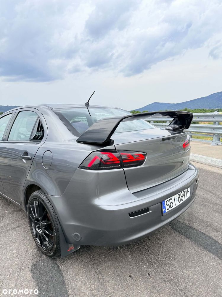 Mitsubishi Lancer - 7