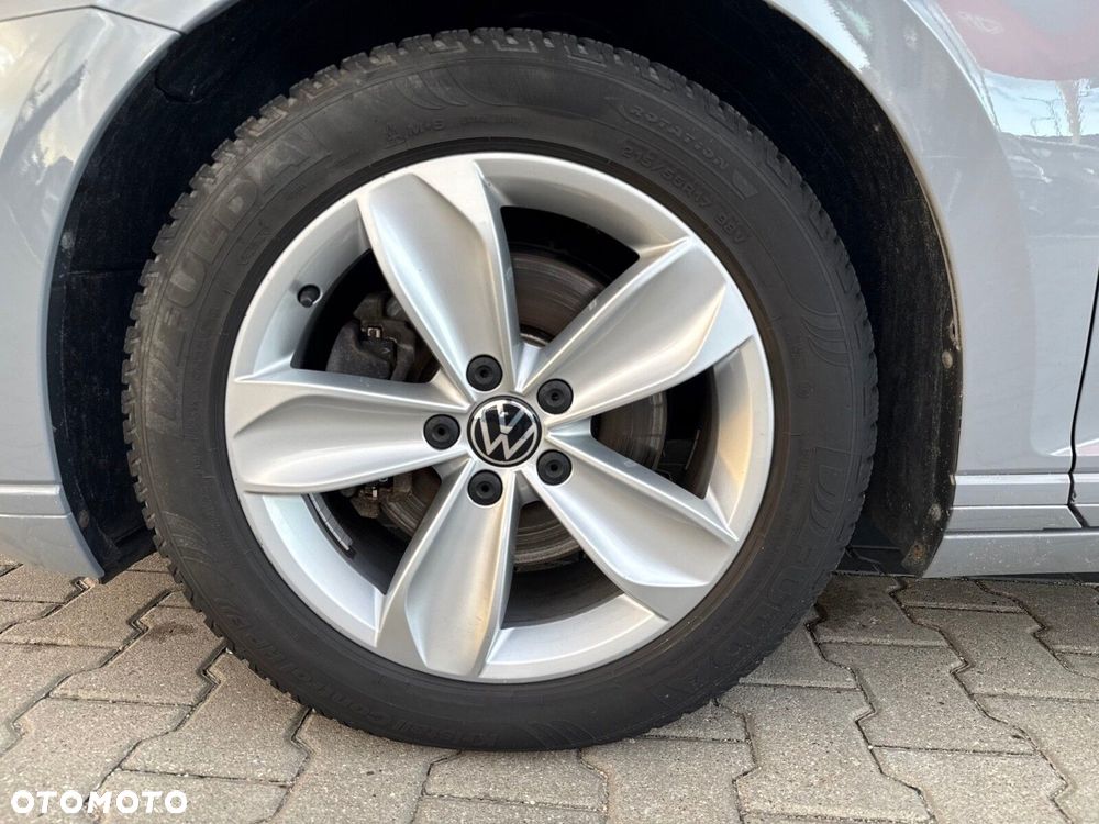 Volkswagen Passat Variant 2.0 TSI Business DSG - 19
