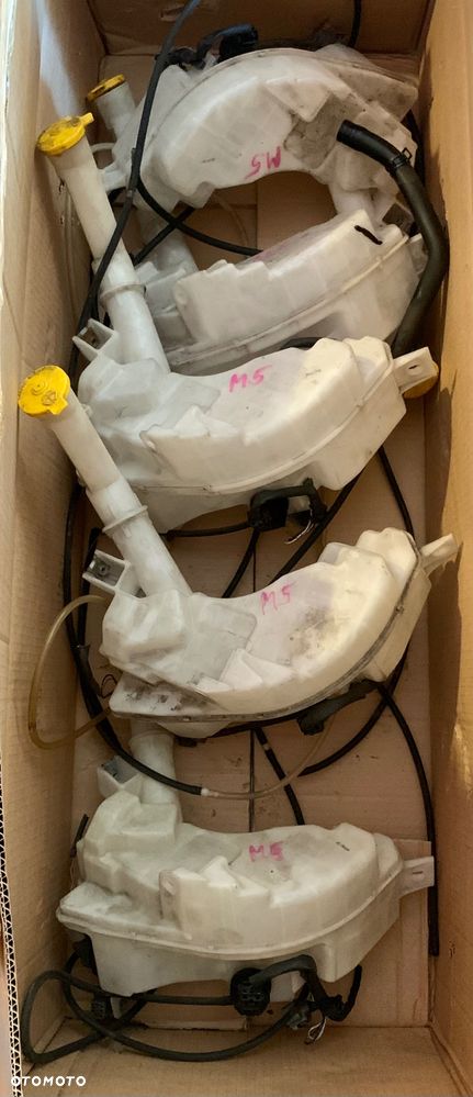 Mazda 2 DY DE DJ 3 BK BL BPBM 5 CR CW 6 gg Gy GH GJ GL cx-3 cx-30 cx-5 cx-7  zbiornik spryskiwaczy spryskiwacz zwykły xenon czujnik pompka zatyczka wężyki wszystkie Czesci - 21